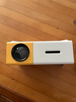 Meer YG300 Mini Projector Portable Pico LED LCD Home Theater - Yellow/White - Co