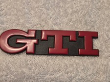 Original VW Golf III GTI Emblem für Heckklappe 1H6853687AJ Rot