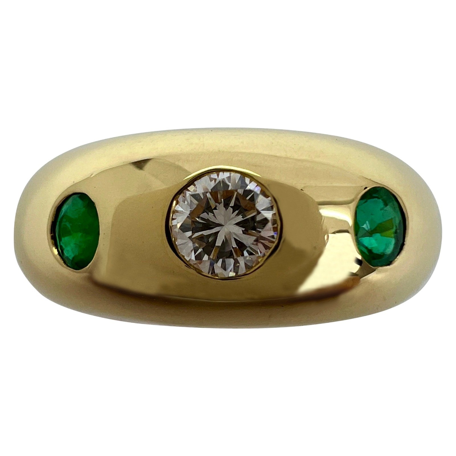Vintage Cartier Diamond & Emerald 18k Yellow Gold Three Stone Dome Daphne Ring
