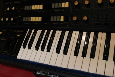 Vintage YAMAHA CS-15D Dual Channel Synthesizer Made in Japan U2164