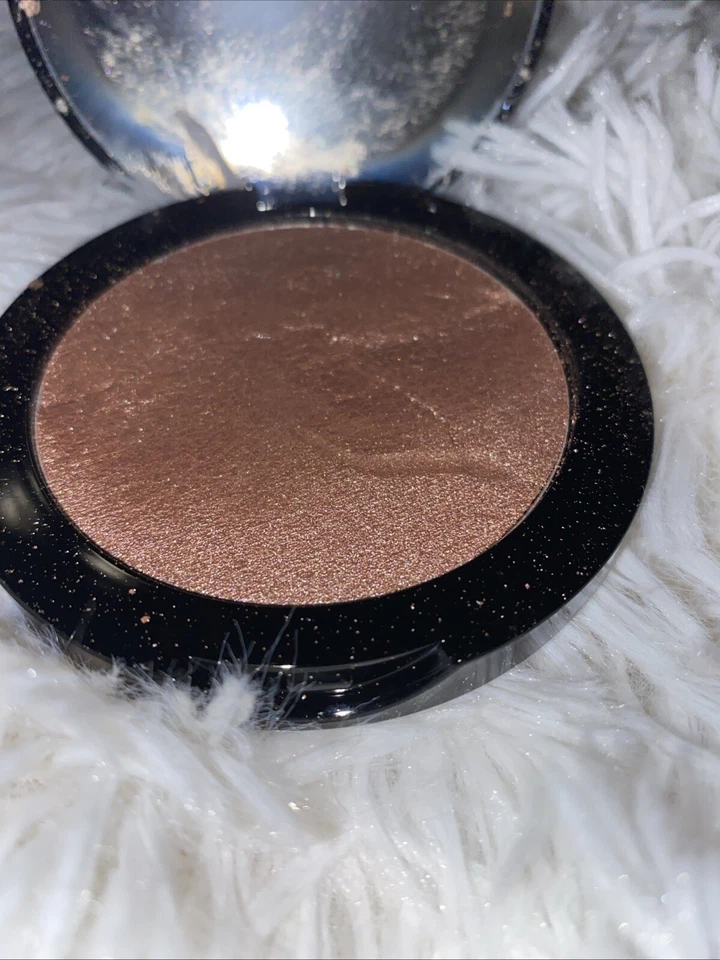 YOUNIQUE ~ ILUMINADOR FUSIÓN TÁCTIL ~ RUBOR ~ 0,31 OZ Foto 4 de 4