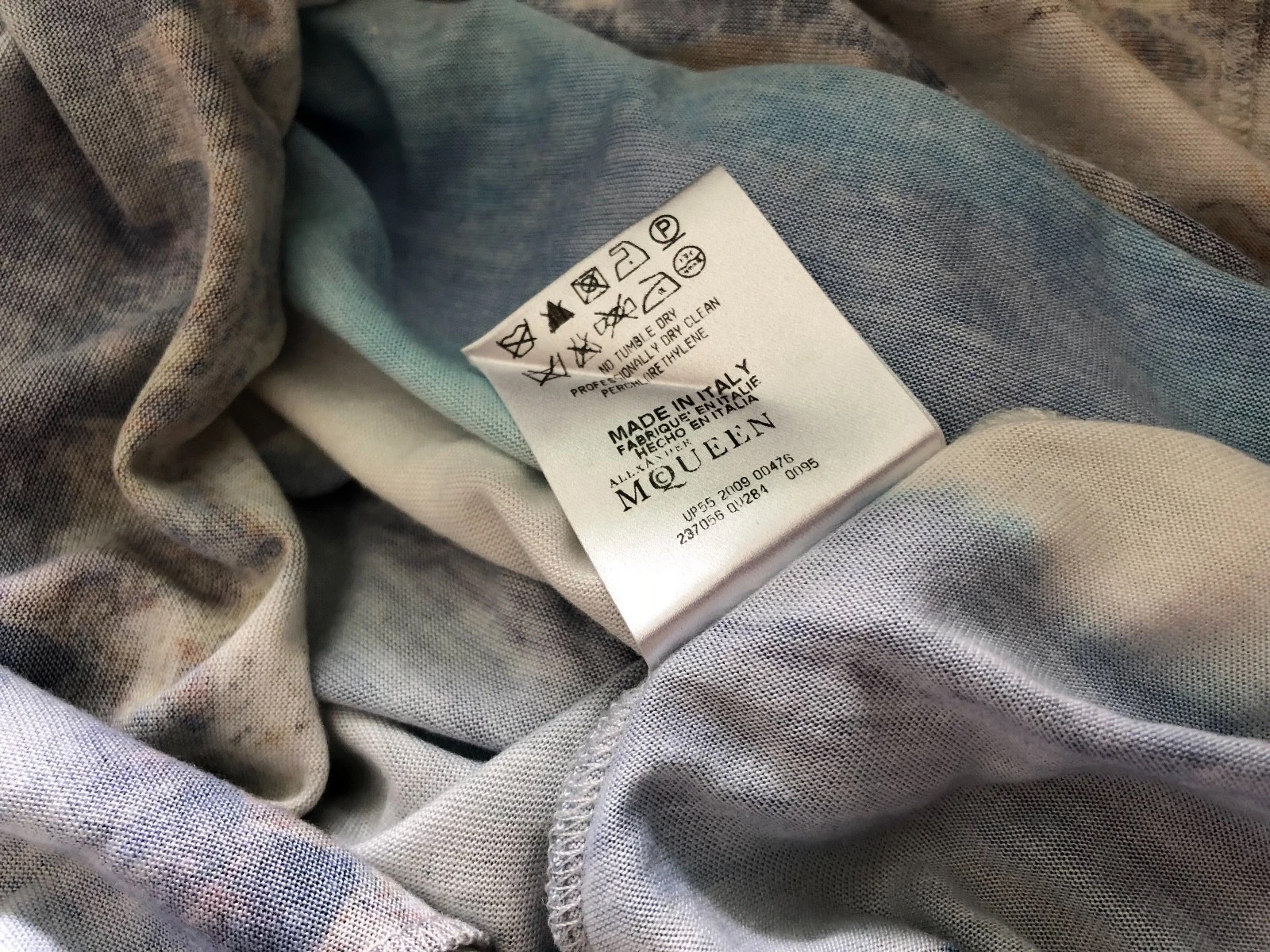 ALEXANDER MCQUEEN ALEXANDER MCCHEEN STAMPA AGATA TAGLIO BASSO CON ABITO MANTELLO DRAPPEGGIATO SUL RETRO. Taglia S.