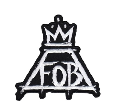 El Frente Y La Entrada De La Tienda Aldi Con Su Distintivo Letrero De Marca Registrada Iluminado - Foto 11