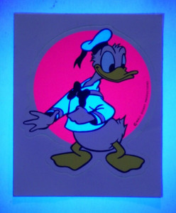 VTG  Mactac 1970s WALT DISNEY PRODUCTIONS DONALD DUCK STICKER BLACK LIGHT GLOW
