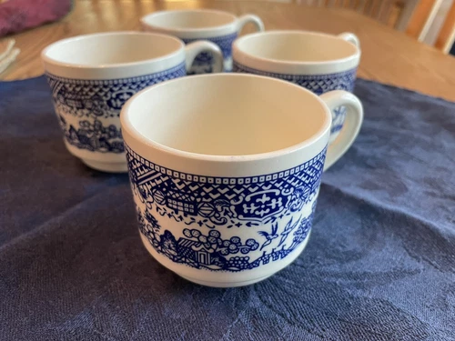 Vintage Royal China USA Blue Willow Ware Stacking Coffee Cups Set of 4
