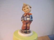 Goebel Hummel #553 Figurine 1989  Spitzbub Scamp