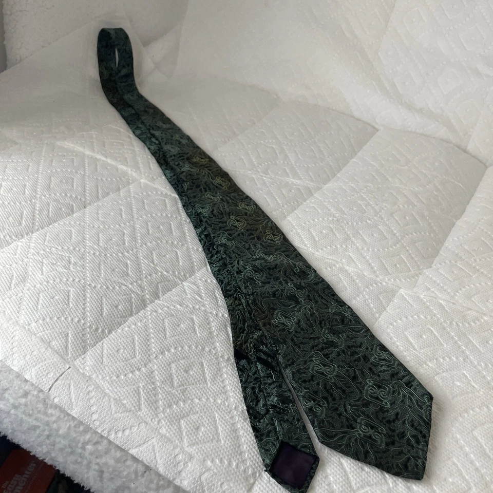 Corbata Park Avenue Aristocrat Bosque Verde Seda 57" Largo x 3.35" Abstracta Hecha en EE. UU. Foto 3 de 4