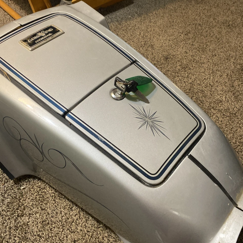 Honda Goldwing Gl1200 1987 interestatal tanque de gasolina paneles de cubierta, almacenamiento y llave OEM Foto 4 de 4