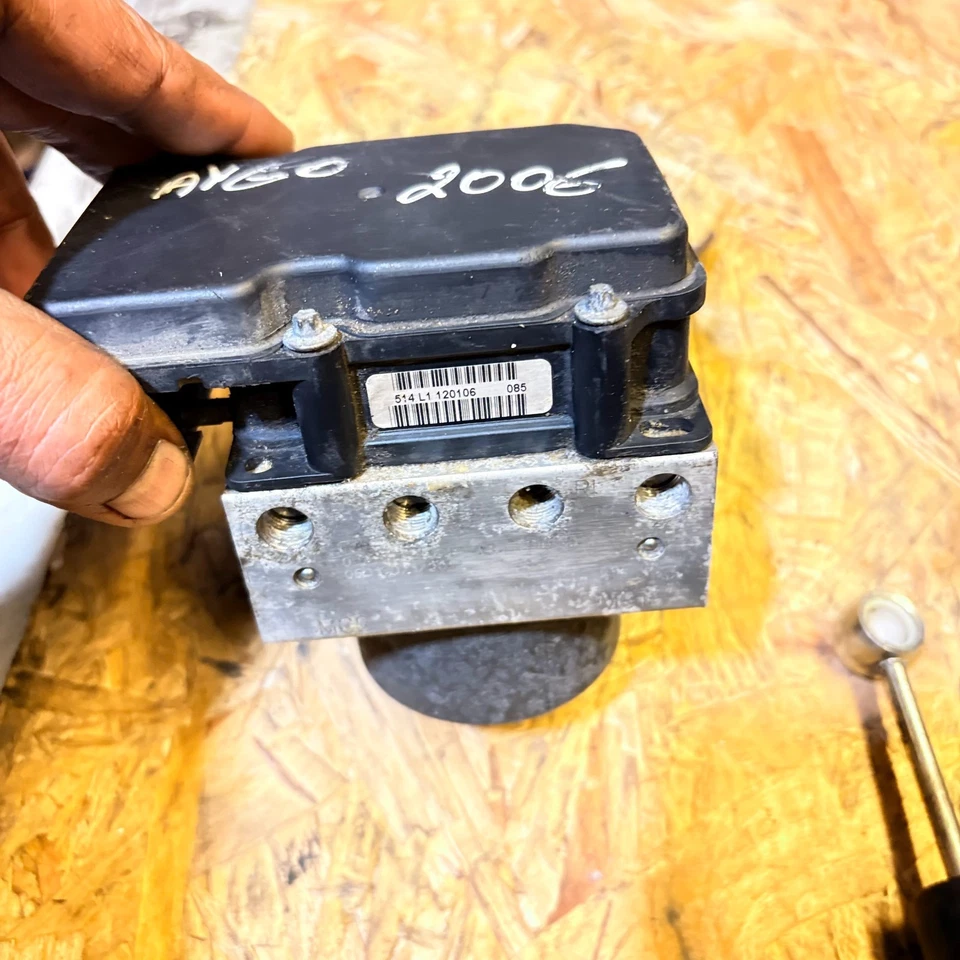 TOYOTA AYGO 2006 ABS PUMP & MODULE GENUINE OEM - Image 3 of 4