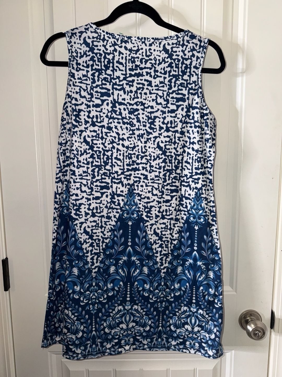 Coastal Blue & White Ornate Border Print Keyhole Shift Dress size small, photo 6