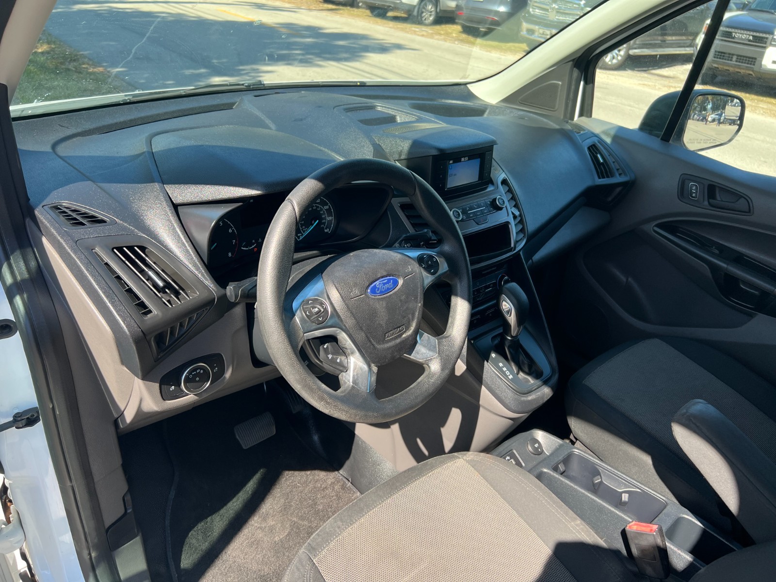 Ford Transit Connect - Image 21