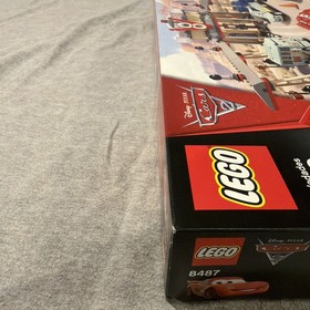 LEGO 8487: DISNEY CARS Flo's V8 Caf&eacute; - RETIRED - HTF - NISB box has slight dent