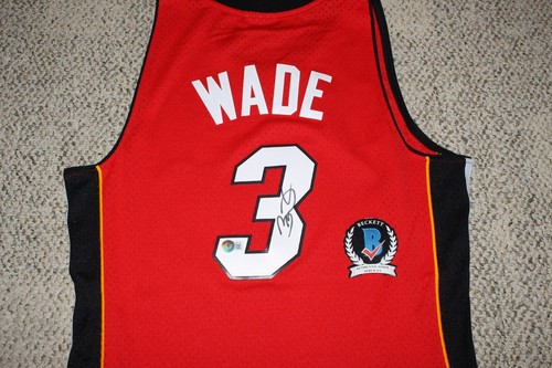 DWYANE WADE SIGNED MIAMI HEAT HARDWOOD CLASSICS SWINGMAN NBA JERSEY BECKETT COA