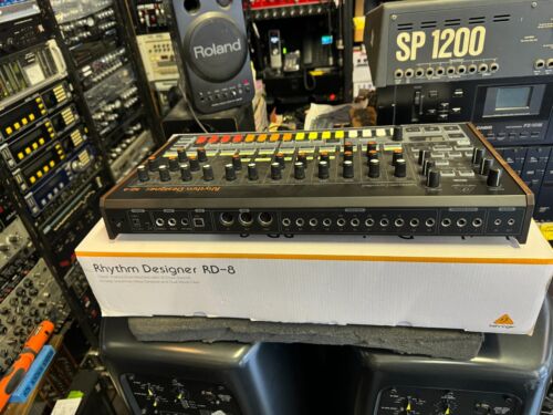Behringer Rhythm Designer RD-8 Analog Drum Machine MK1, TR808 CLONE used ARMENS - Picture 4 of 6
