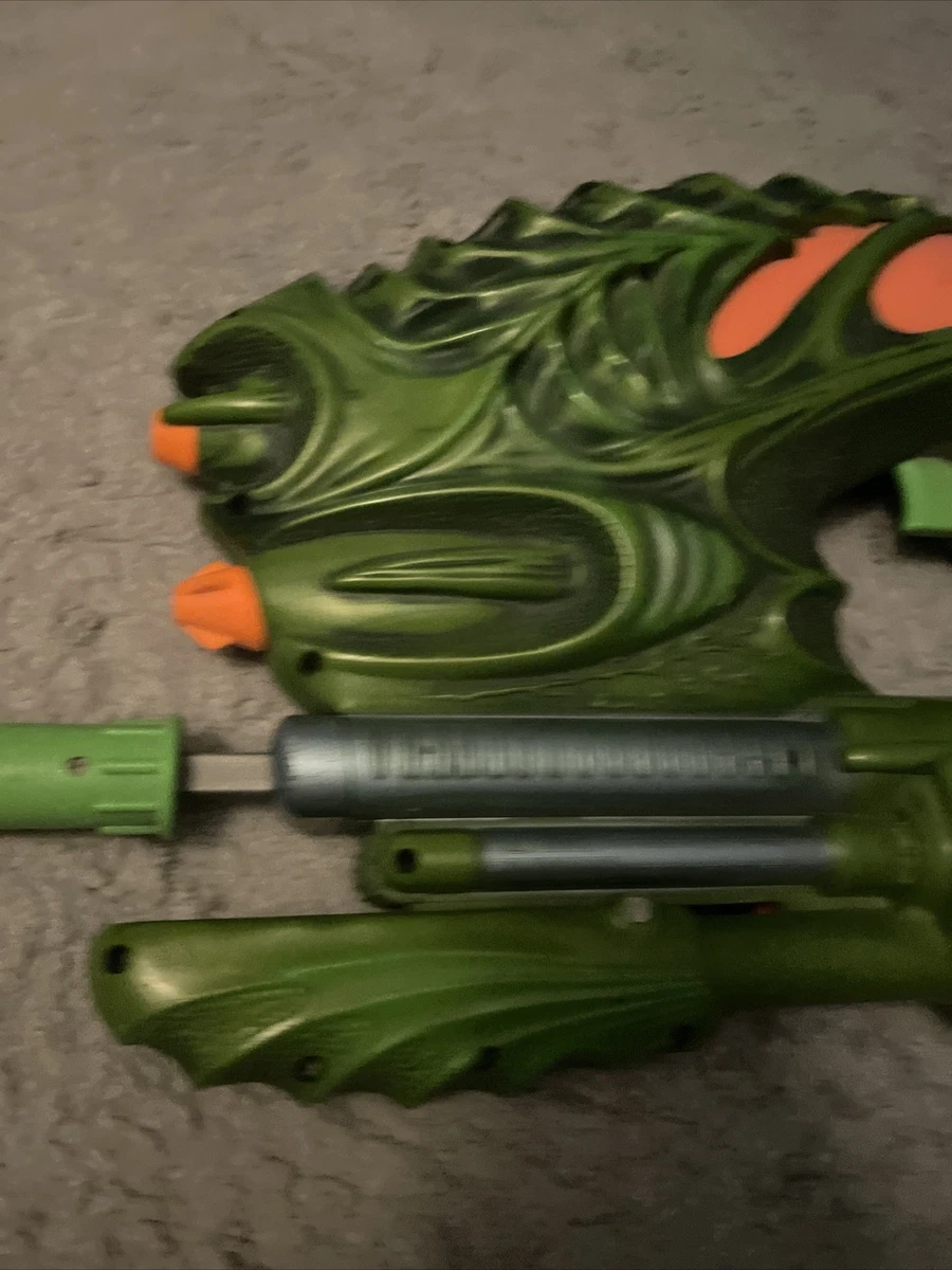 Hasbro OOZINATOR Super Soaker Toy Water Gun 2005 eBay
