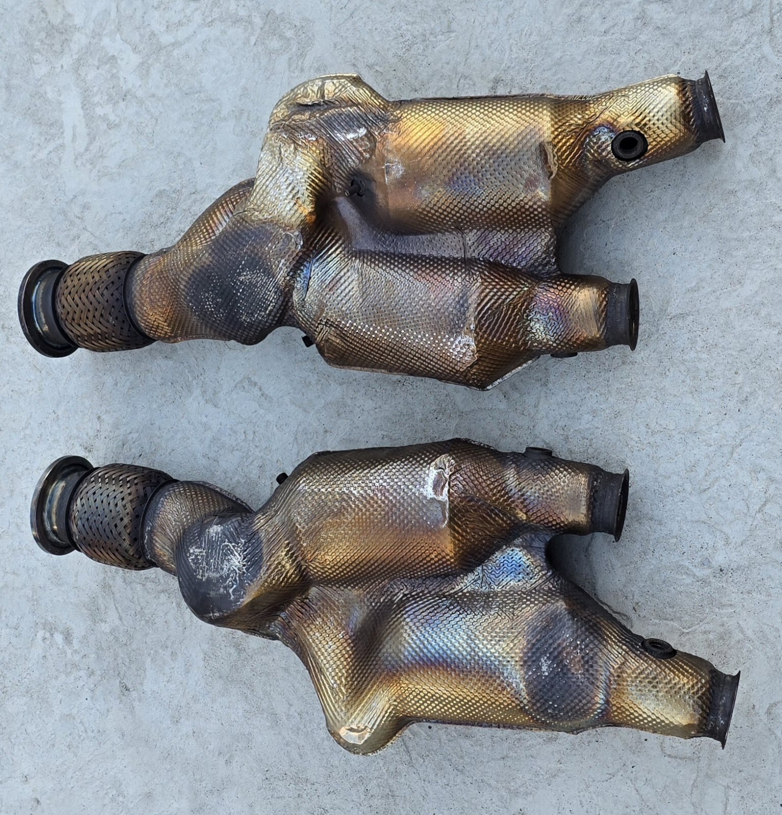 LAMBORGHINI AVENTADOR SVJ EXHAUST MUFFLER 07M131778F 07M131777H SET  OEM PAIR