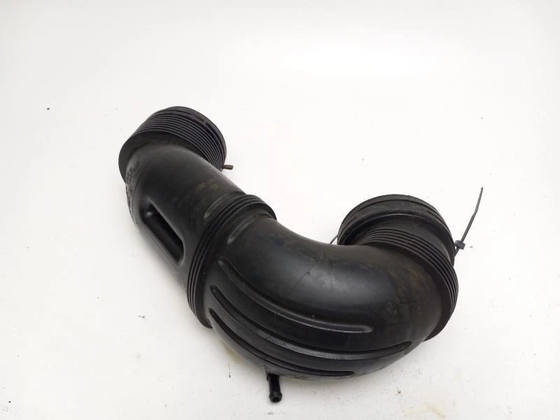 2007 AUDI Q7 AIR INTAKE TUBE - Image 3 of 4