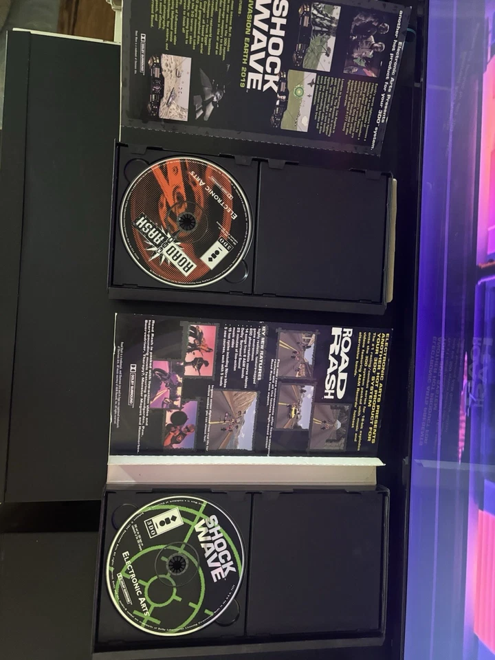 Panasonic 3DO REAL FZ-1 Console System NTSC-J w controller & games bundle - Image 4 of 4