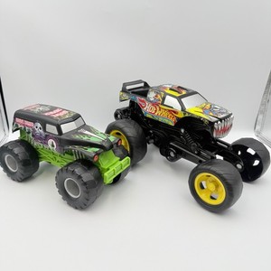 Monster Jam Hot Wheels Set | eBay