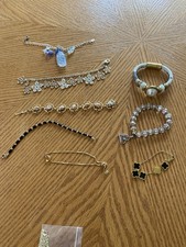 Lot Of 8 Bracelets in Mixed Colors  Styles Costume Jewelry