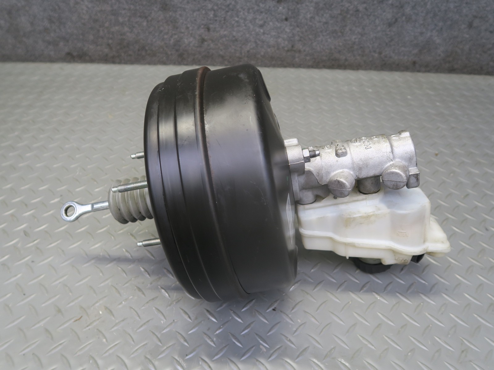 2017-2020 MASERATI LEVANTE M161 BRAKE MASTER CYLINDER BOOSTER FLUID RESERVOIR