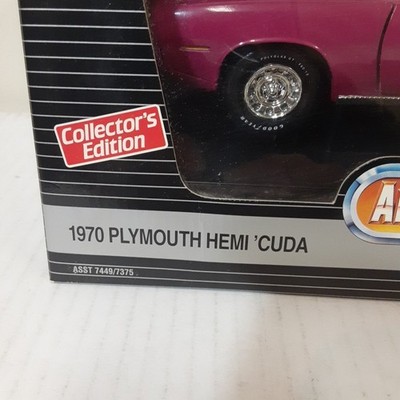 PLYMOUTH HEMI CUDA 1970 fuchsia 1/18 AMERICAN MUSCLE ERTL voiture