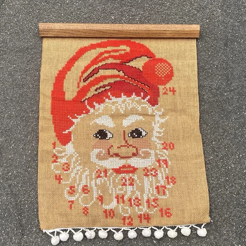 Vintage Burlap Embroidered Santa Claus Face Wall Hang Christmas Decor 25” X 20”