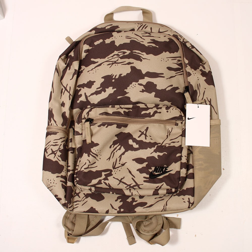 Nike Heritage Eugene DQ5931-250 Stylish Durable Backpack for Everyday Use