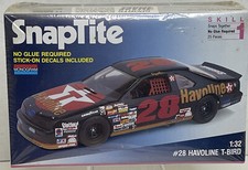 #28 HAVOLINE T-BIRD RACE CAR - SNAP TOGETHER, Plastic Model Car Kit ,Scale 1:32 