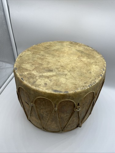 Vintage Native American Raw Hide Skin 1959 Drum 8 1/2" x 10" - Bild 3 von 12