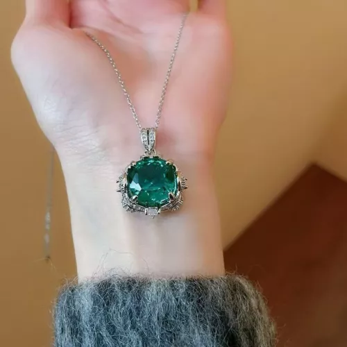 925 Sterling Silver Certified 4.25 Ct Emerald Pendant Green Necklace Gift For UK - Picture 1 of 6