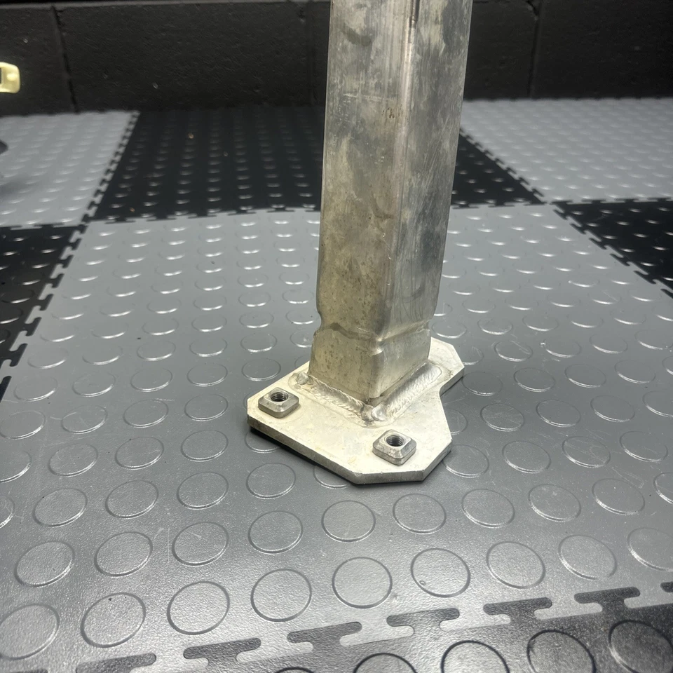 Fiat 500L 2014-2017 lado izquierdo del conductor panel de golpe inferior soporte barra de montaje Foto 4 de 4