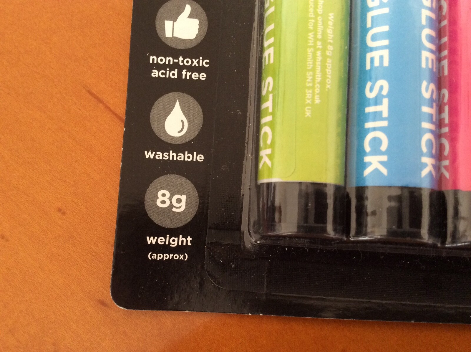 4 x WHSmith WHITE GLUE STICKS.. Scrapbook Paper Card Photo Fabric Craft