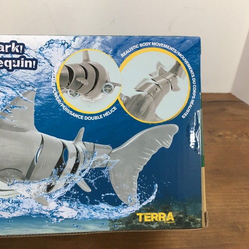 TERRA by Battat Realistic RC Great White Shark New In Box Pool Bath Bathtub Toy - Picture 12 of 18