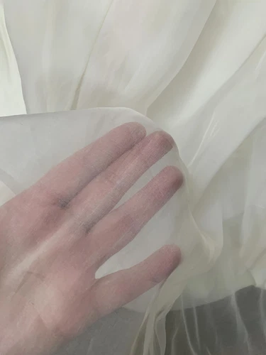 Bridal dress Givenchy wedding gown, silk embroidered leaves motif, sample dress  - Picture 6 of 24