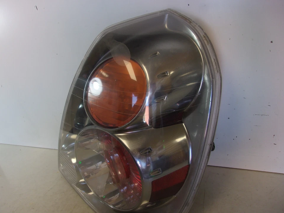 2002 2003 2004 Nissan Altima Passenger RH Quarter Panel Tail Light OEM - Image 2 of 4