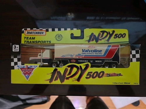 1990 Matchbox Team Transport TEAM VALVOLINE 75th Indy KENWORTH 1/64 Diecast