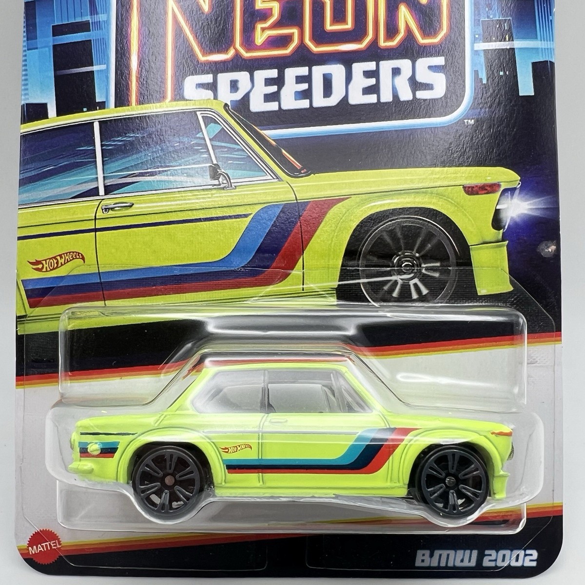Hot Wheels Neon Speeders BMW 2002 Neon Yellow-Green – HLH72 8:8