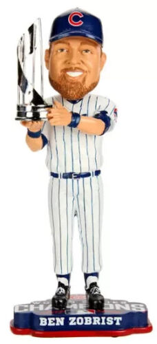 BEN ZOBRIST WORLD SERIES CHAMPIONS WACKELKOPF MVP TROPHY CHICAGO CUBS NEU IM KARTON