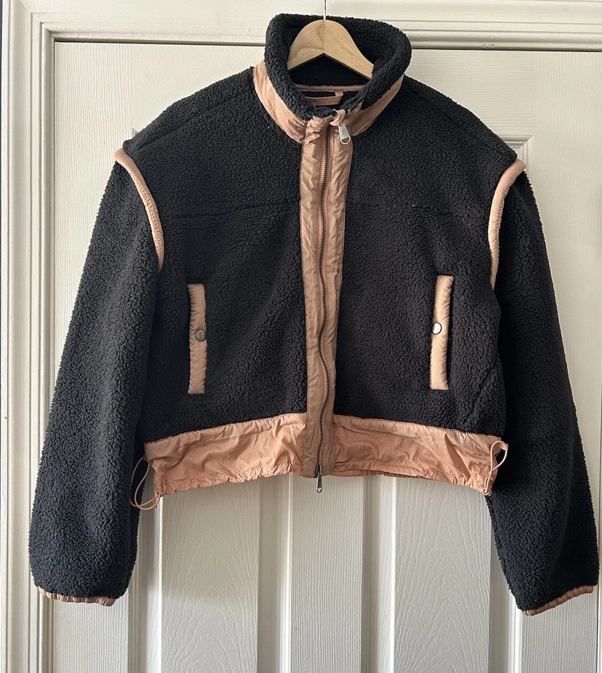 Chaqueta polar Free People Movement Courtside negra melocotón Sherpa XSmall nueva sin etiquetas Foto 3 de 4