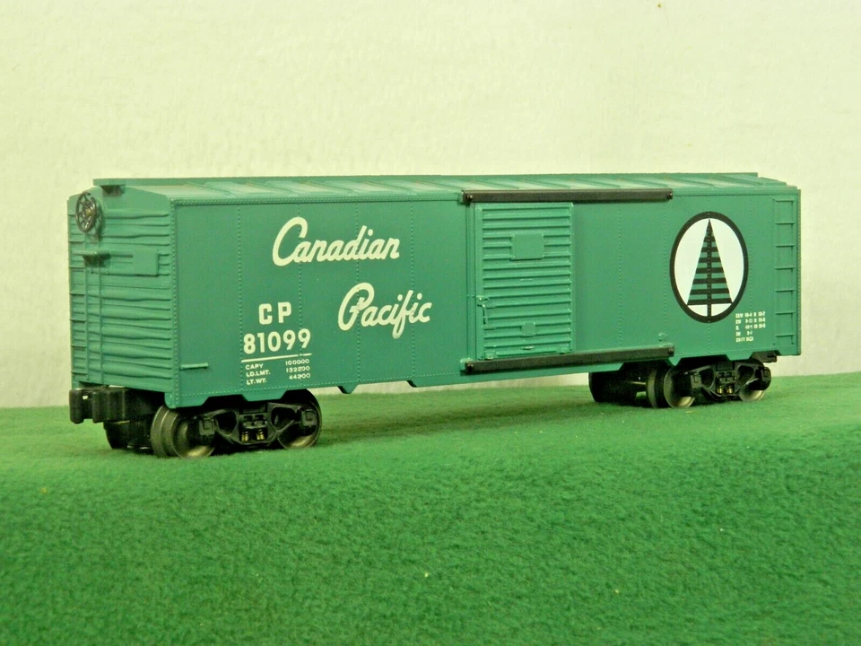 KMT CANADIAN PACIFIC 40ft SD GREEN BOX CAR O SCALE #81099 LN IN ORIGINAL BOX - Image 2 of 4