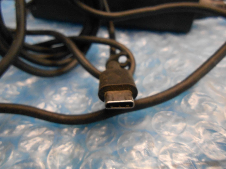 Genuine Dell 65W USB-C Chromebook 3100 AC Adapter 2WDR5 DA65NM190 Power Supply - Image 2 of 4