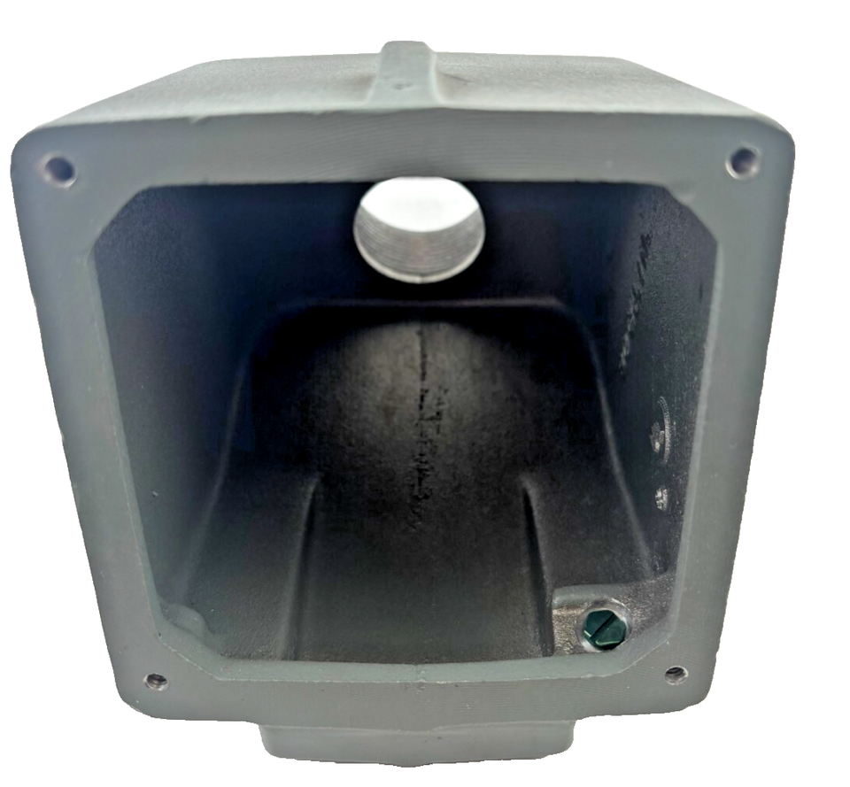 BB602W: HUBBELL, CORROSION RESISTANT ANGLE BACK BOX WITH 1-1/2