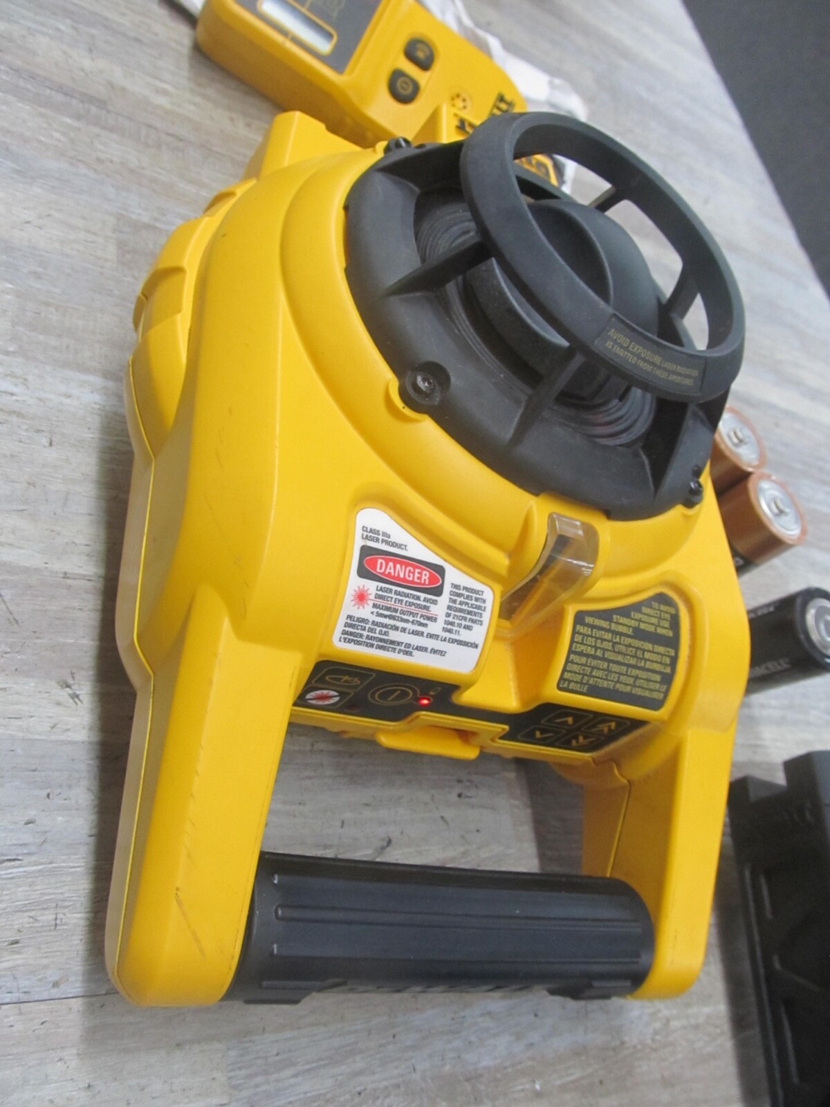 DeWALT DW074 Cordless Self Leveling Rotary Laser with DW0742 Laser Detector TEST eBay