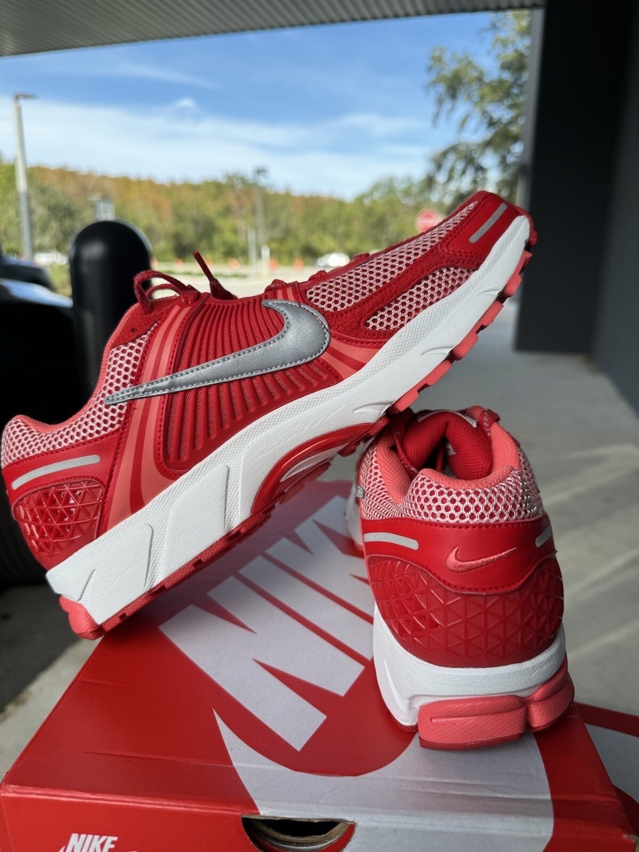 Brand New Nike Air Zoom Vomero University Red SIZE Trainer