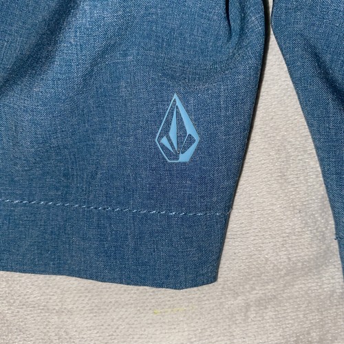 Volcom Kids Surf & Turf Shorts Size 6 Missing One Half Of Tightener On Inside - Picture 11 of 11