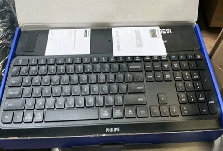 Phillips 6000 Series Slim Silent Keyboard And Mouse Combo W/Wrist rest - Image 2 of 2
