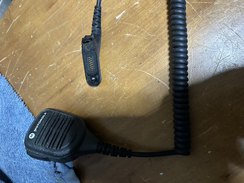Motorola PMMN4050A Remote Speaker Microphone w/ Coiled Cord Multi-Pin MOTOTRBO