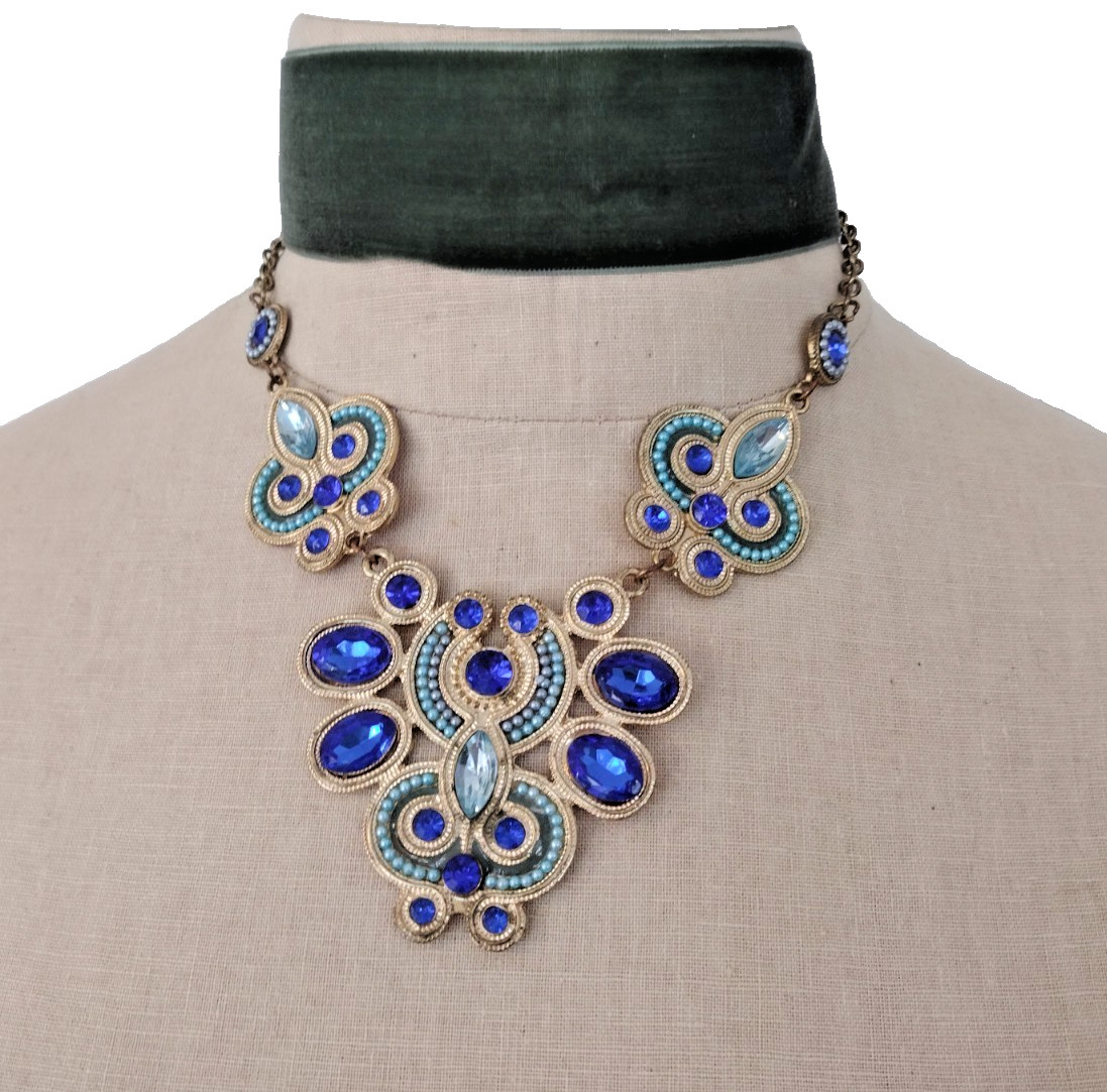 Erica Lyons Statement Rhinestone Bib Necklace Pea… - image 8