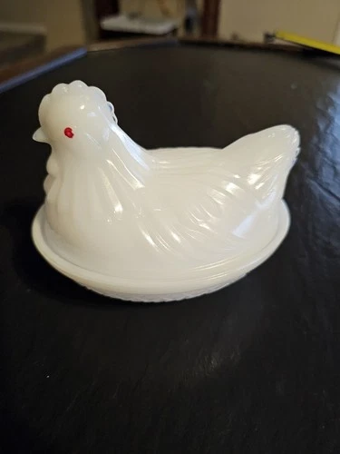 Vintage White Milk Glass Nesting Chicken Covered Dish Candy Trinket 4.5" x 3.5"